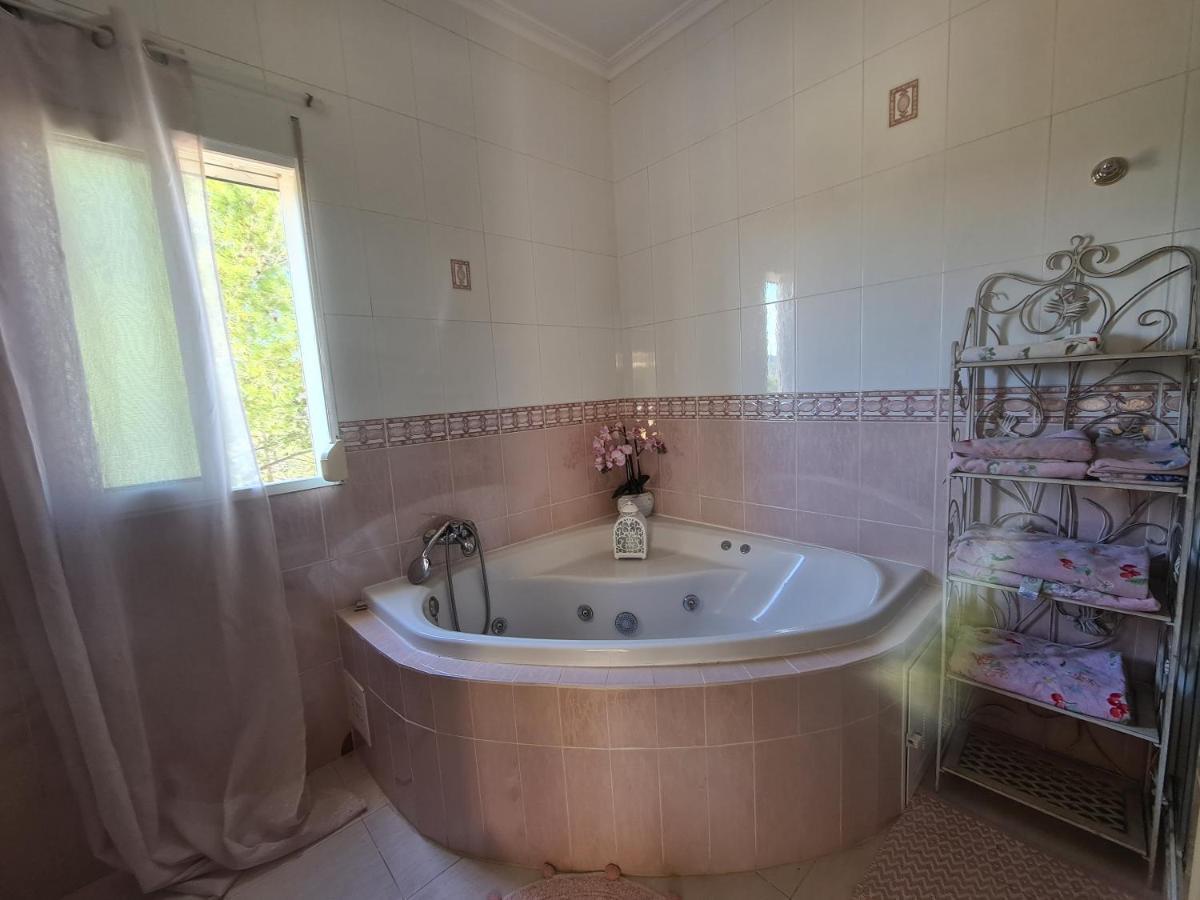 Chateau Angelique Villa Montroy ภายนอก รูปภาพ