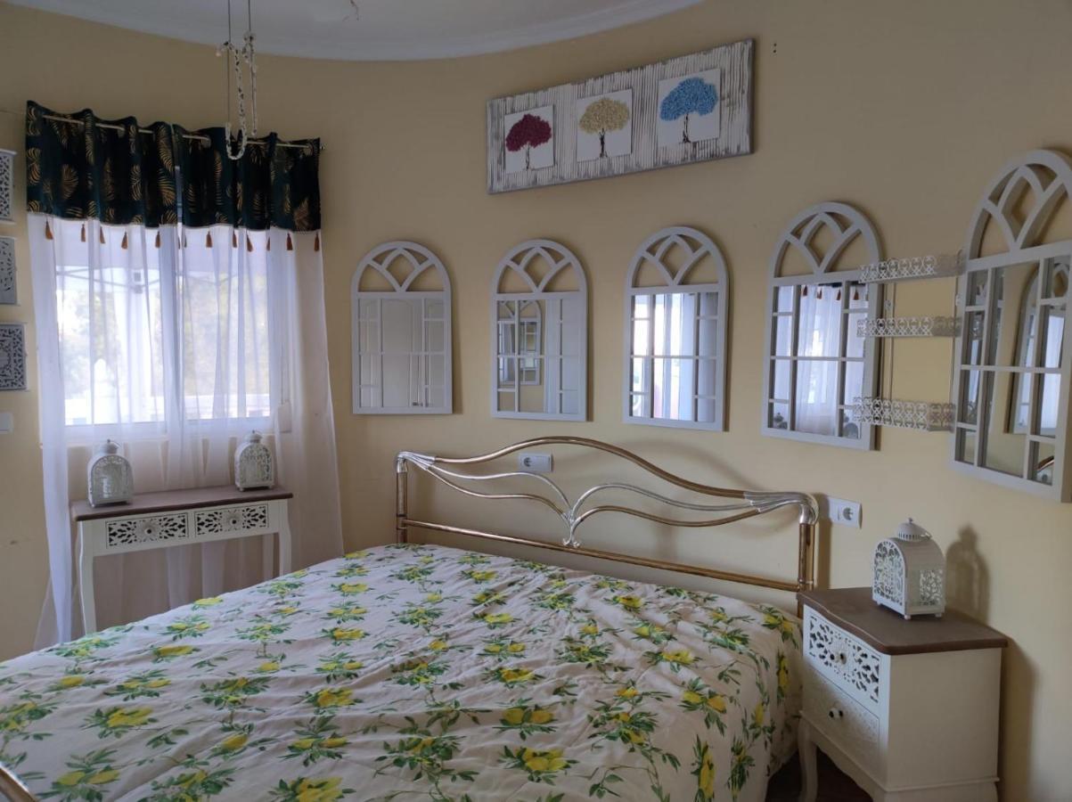Chateau Angelique Villa Montroy ภายนอก รูปภาพ