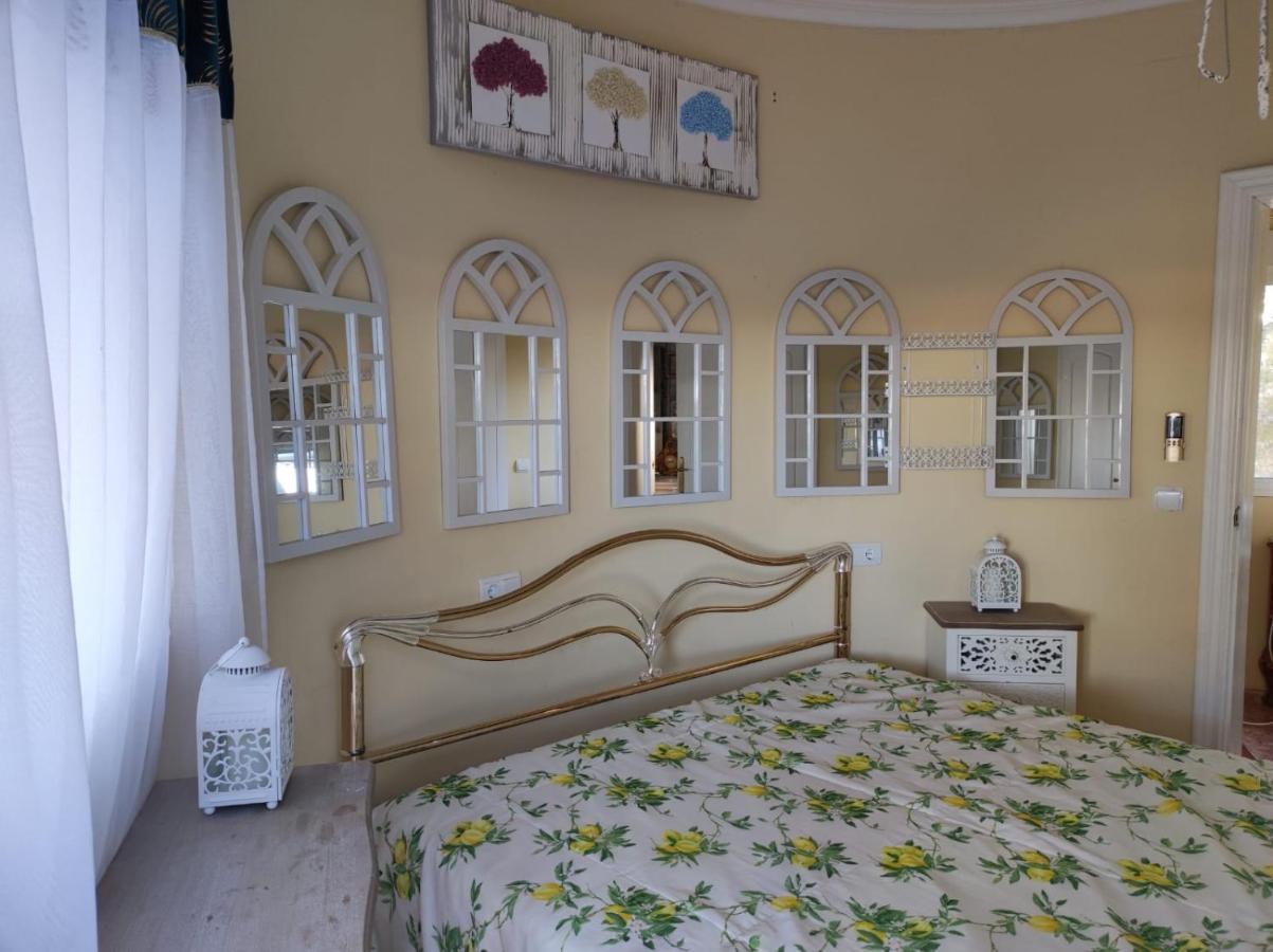 Chateau Angelique Villa Montroy ภายนอก รูปภาพ